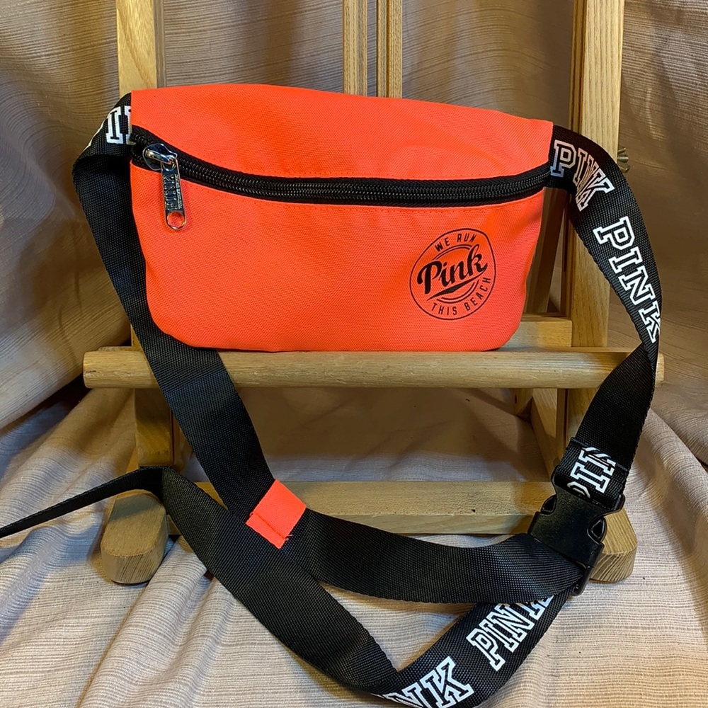 NWOT Pink Victoria’s Secret waist bag EC
